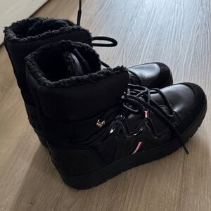 Tommy Hilfiger Lace-Up Boots with fur